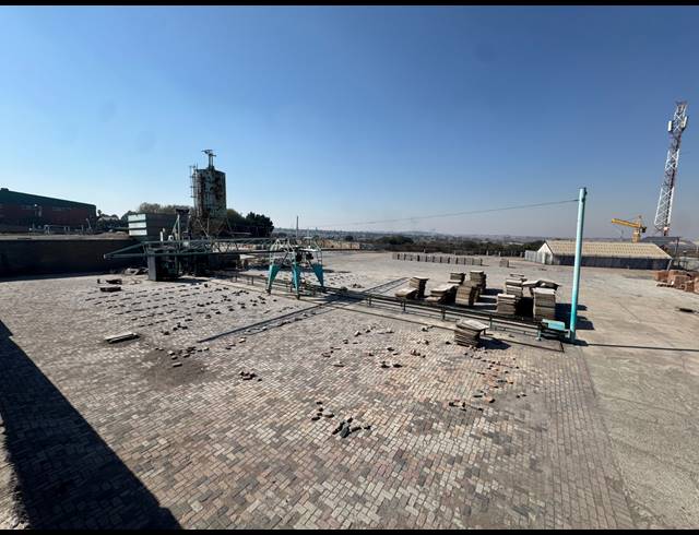 22,490M² INDUSTRIAL YARD TO LET IN CHAMDOR